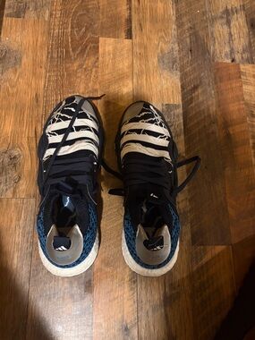 adidas Men’s Black White Blue Patterned Sneakers